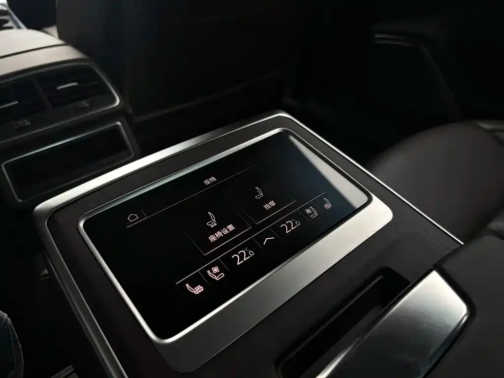 Audi A7L — фото 2