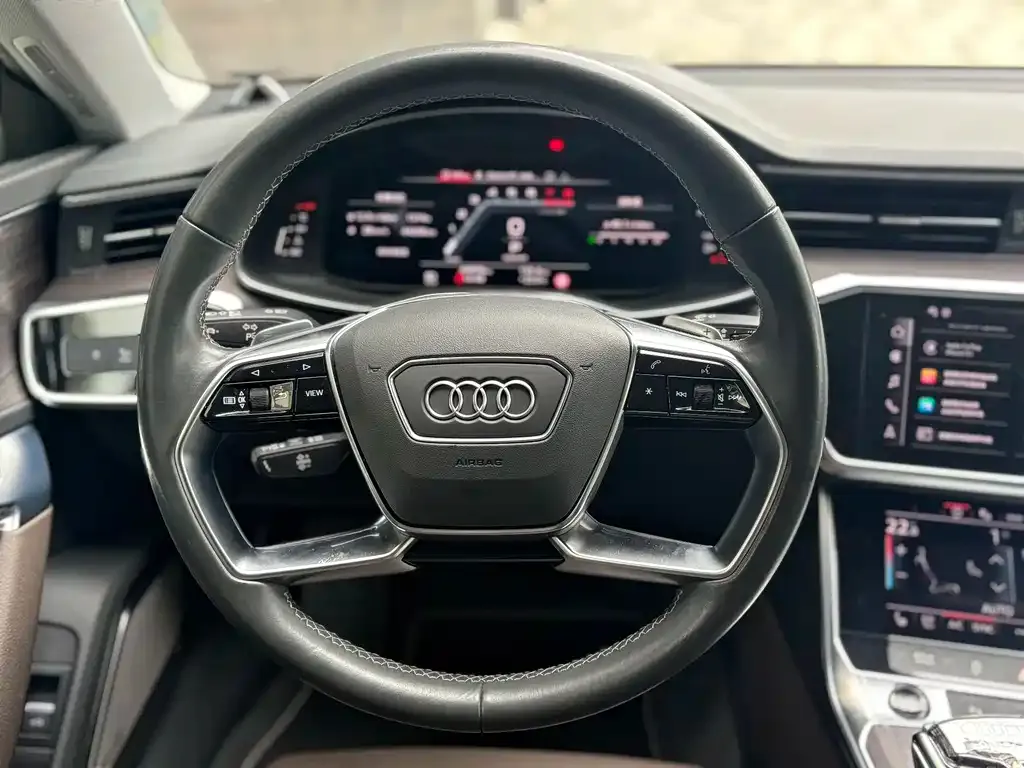 Audi A7L — фото 6