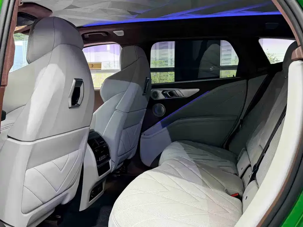 BMW XM 2024 из CN, фото 4