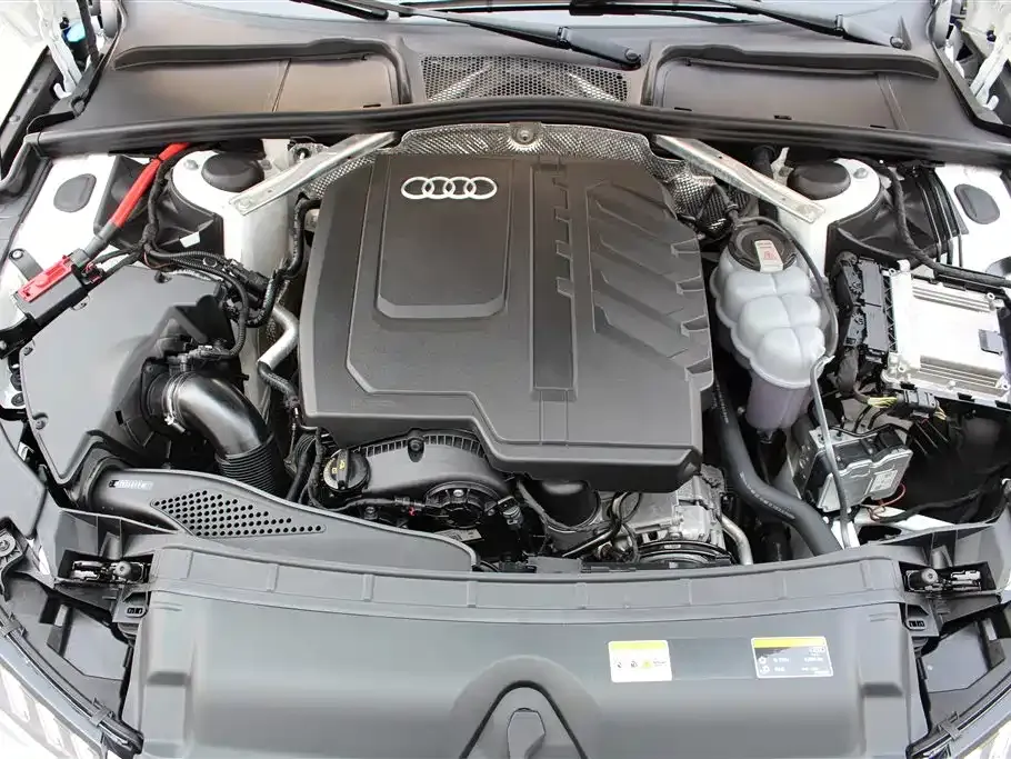 Audi A4L — фото 10
