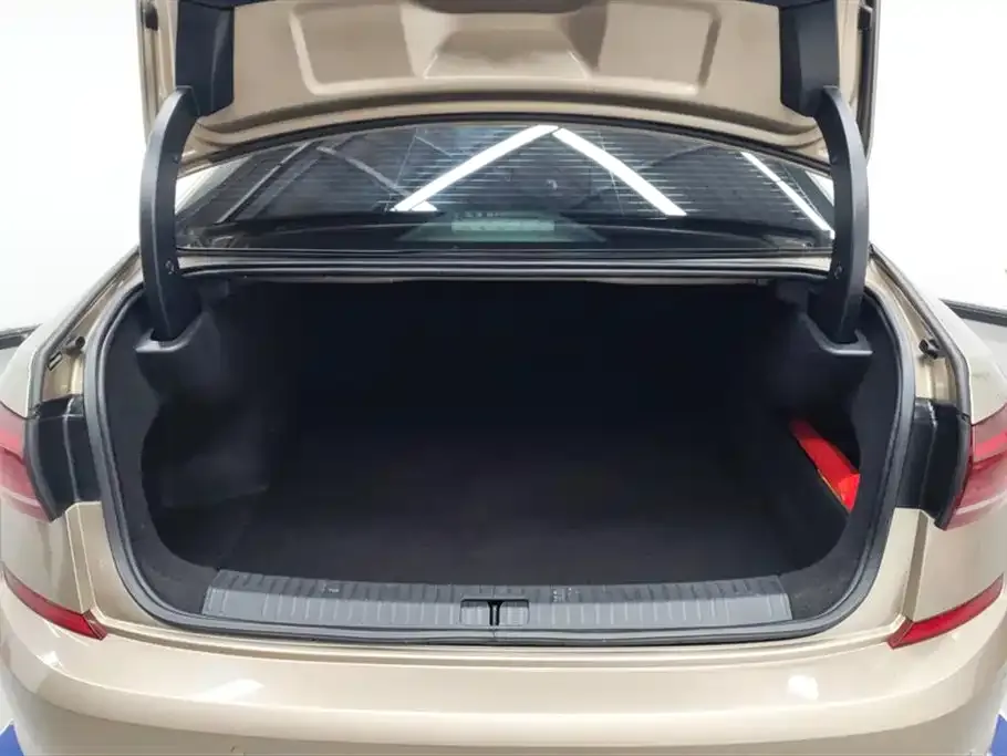 Volkswagen Passat — фото 5