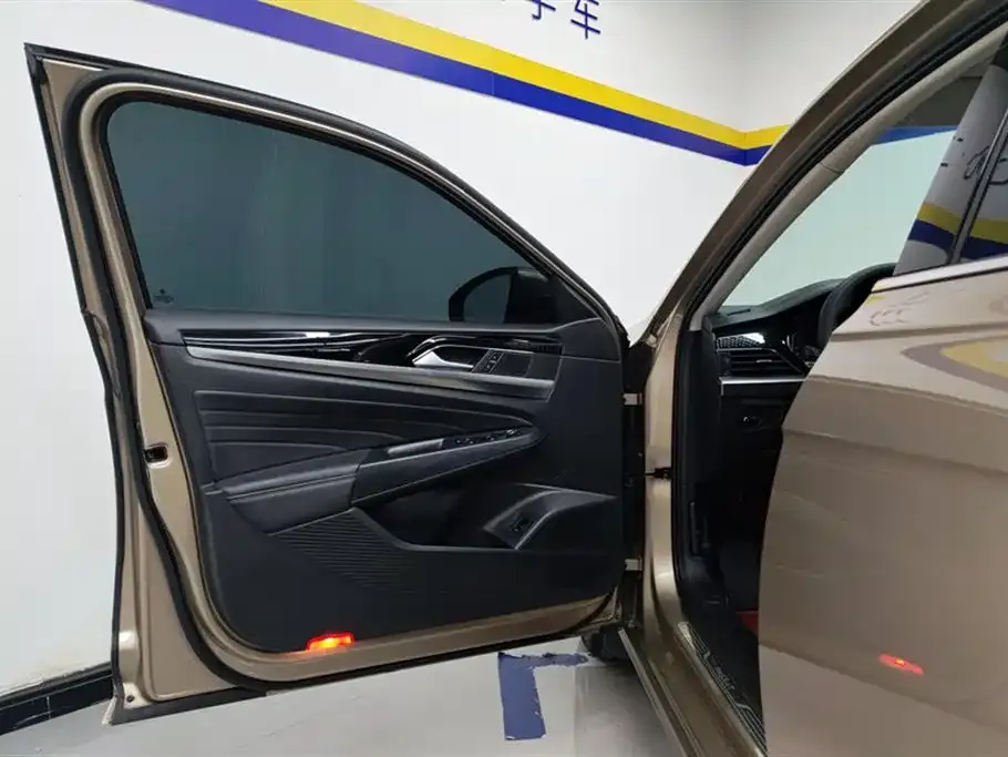 Volkswagen Passat — фото 3