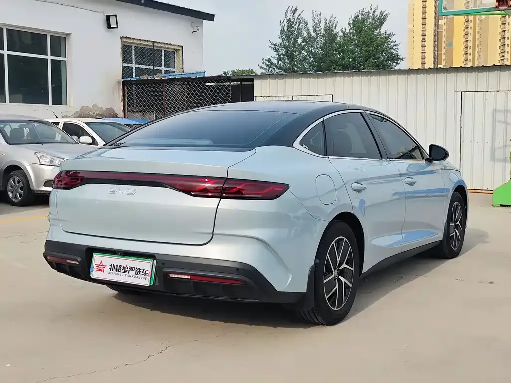 BYD Qin L — фото 8
