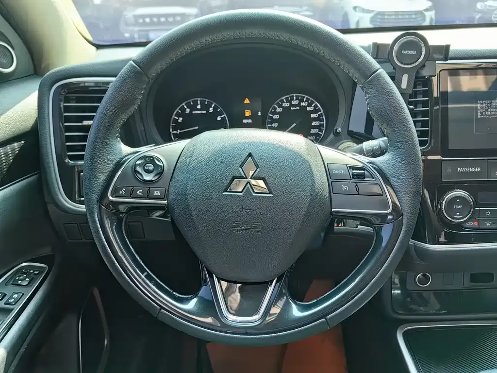 Mitsubishi Outlander 2021 из CN, фото 9