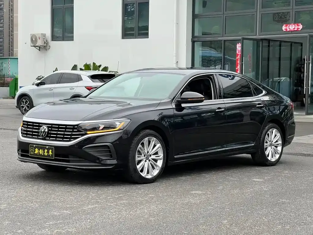 Volkswagen Passat — фото 1