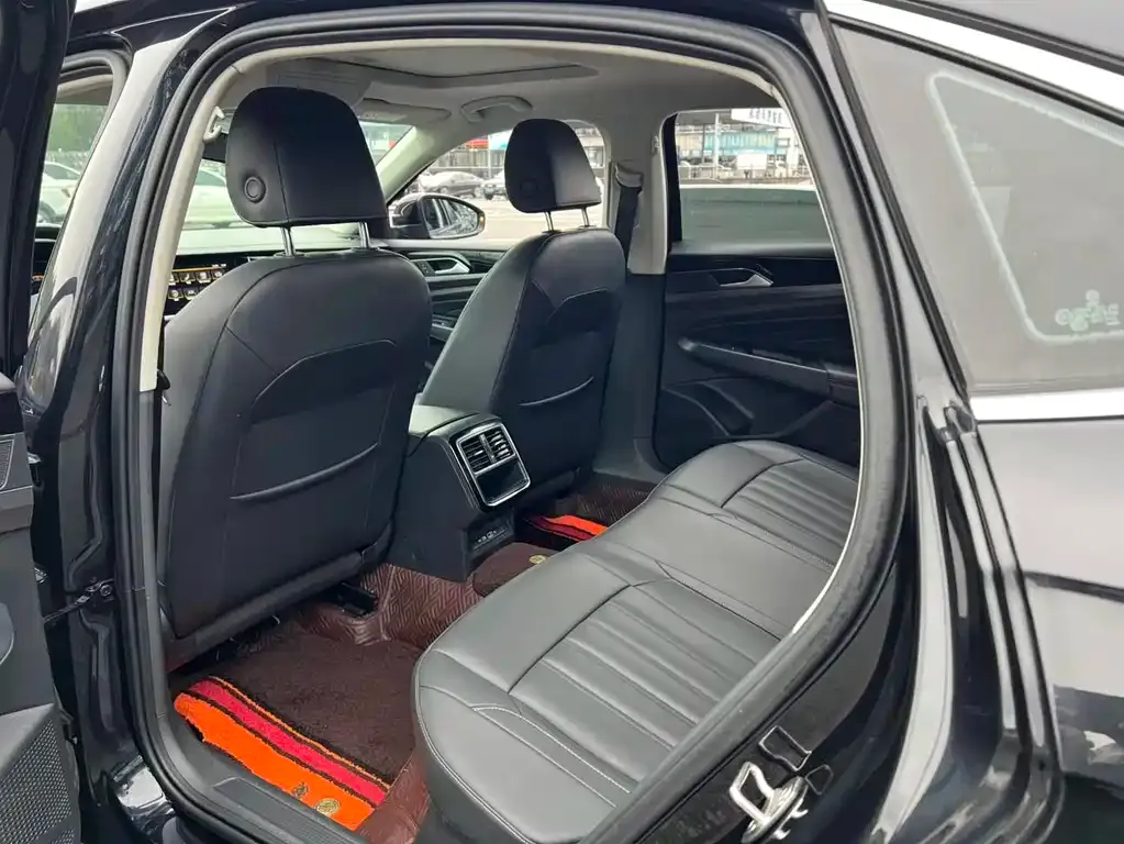 Volkswagen Passat — фото 3