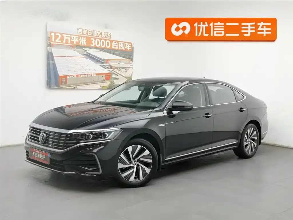 Volkswagen Passat New Energy — фото 1