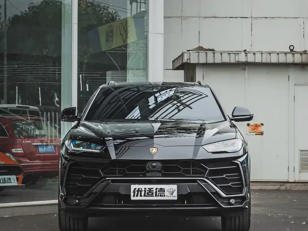 Lamborghini Urus — фото 3