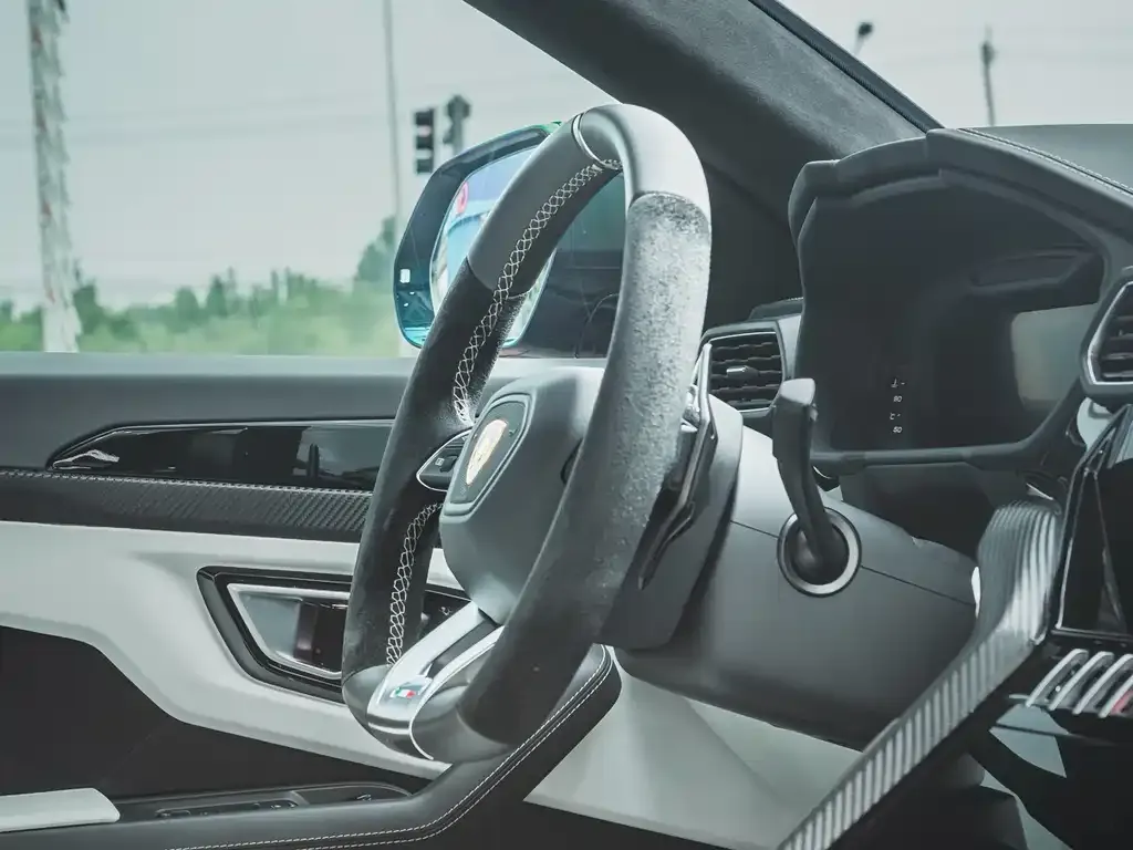 Lamborghini Urus — фото 4