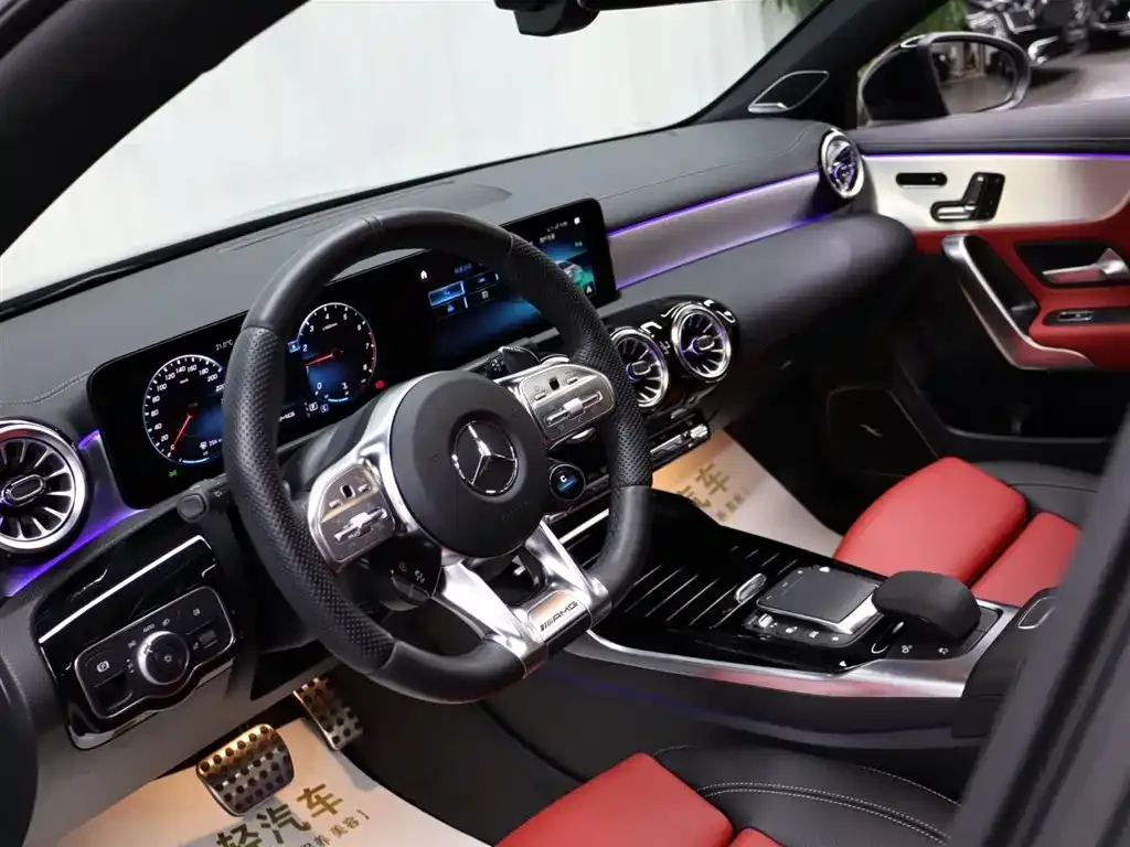 Mercedes-Benz CLA AMG — фото 8