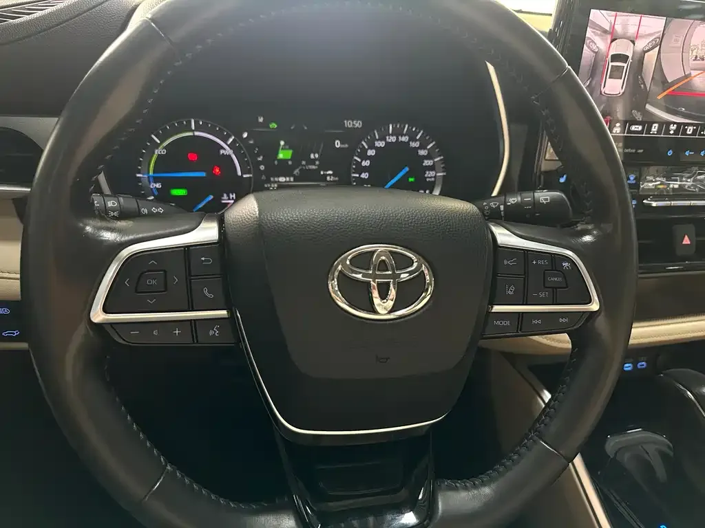 Toyota Highlander — фото 2