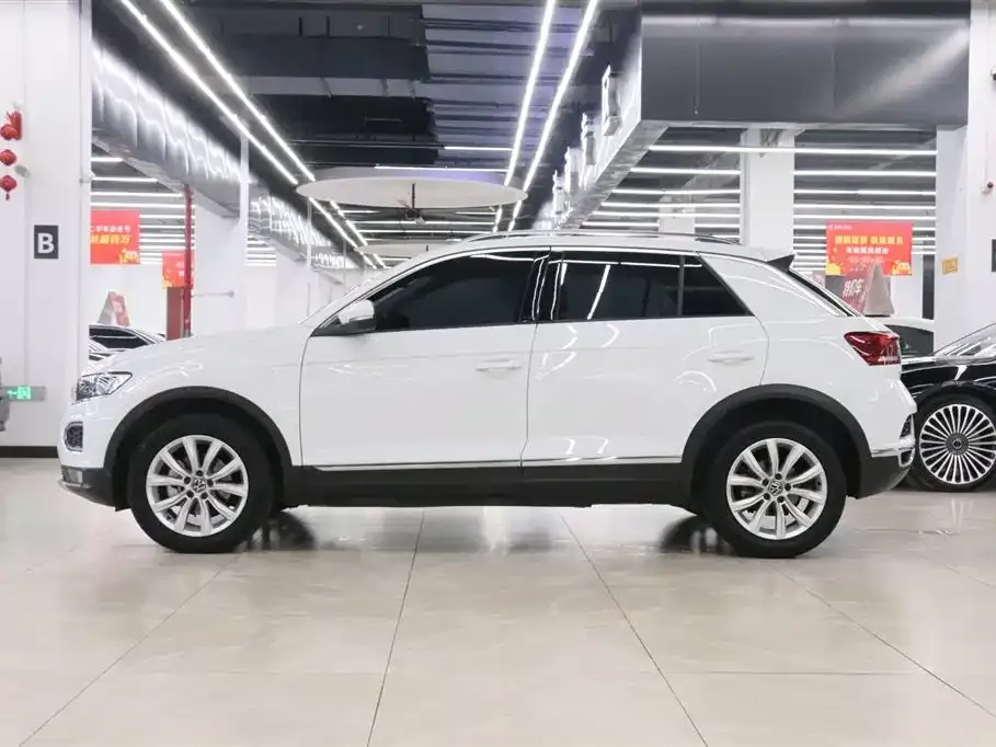 Volkswagen T-Roc — фото 4