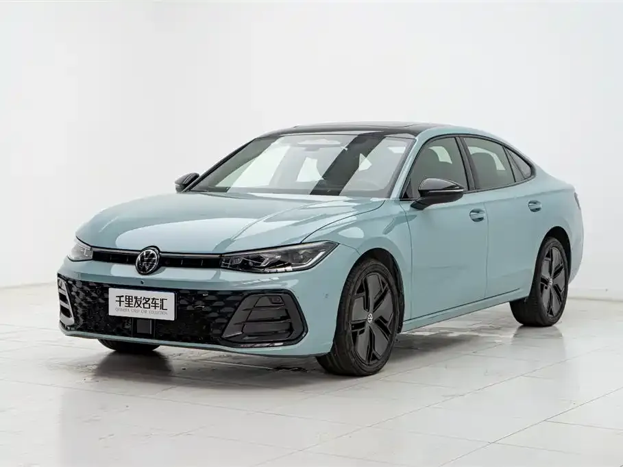 Volkswagen Passat — фото 1