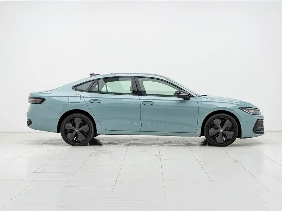 Volkswagen Passat — фото 2