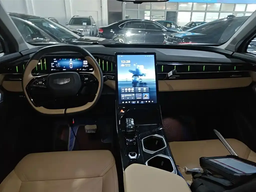 Geely Boyue L 2024 из CN, фото 7