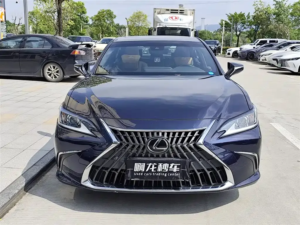 Lexus ES — фото 8