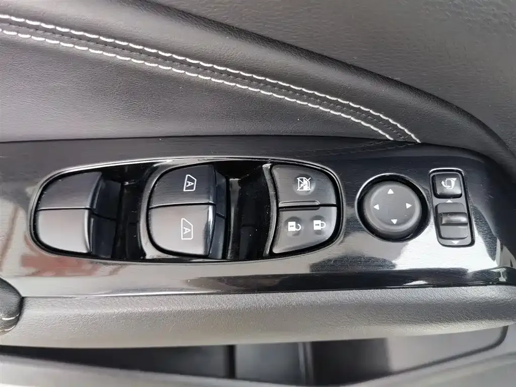 Nissan Teana — фото 10