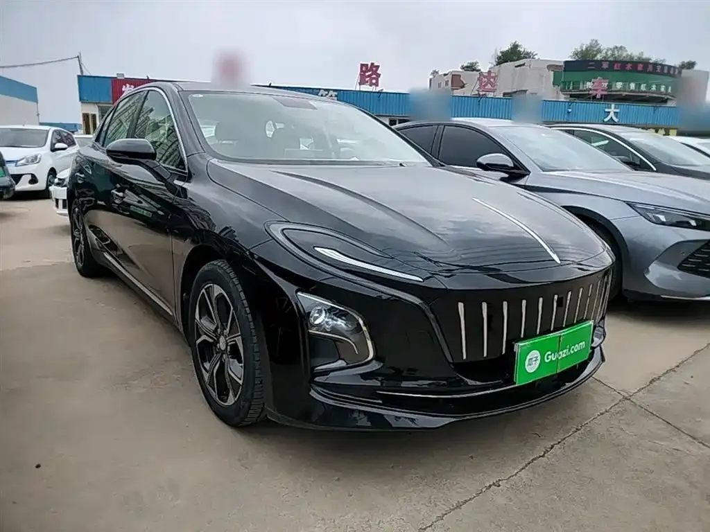Hongqi E-QM5 — фото 4