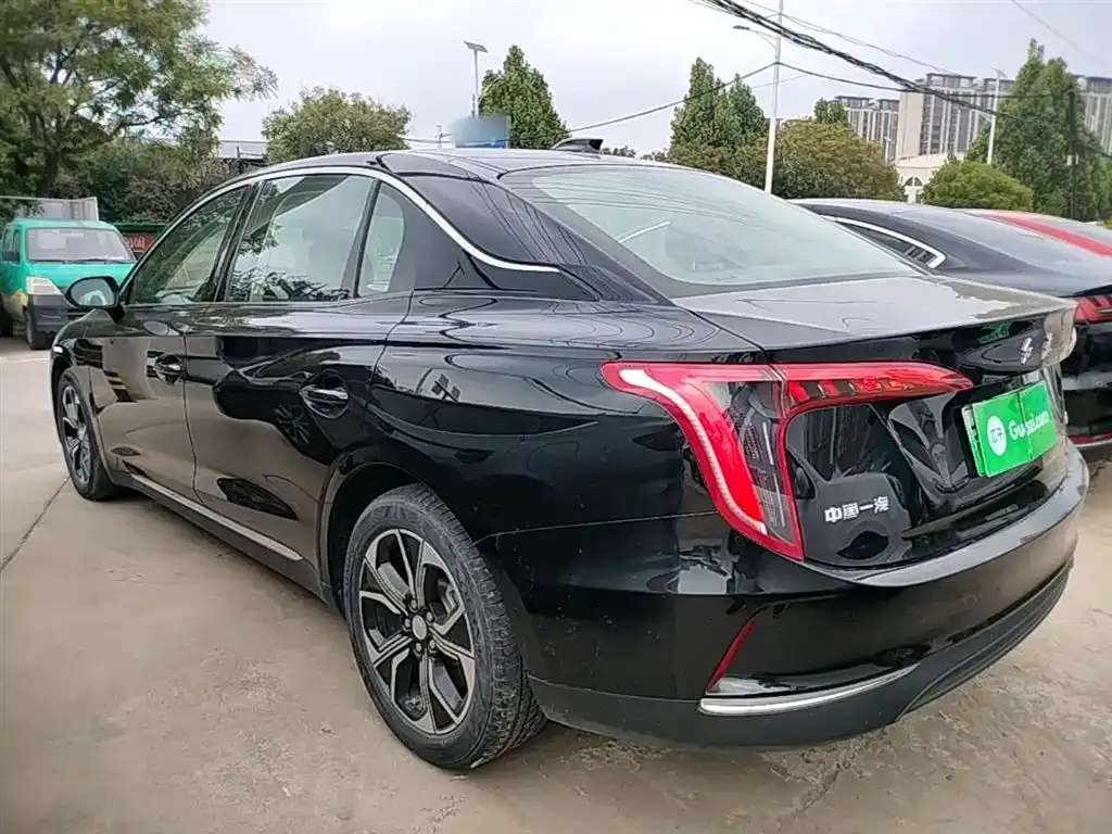 Hongqi E-QM5 — фото 2