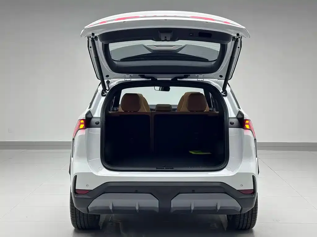 Geely Galaxy L7 — фото 7