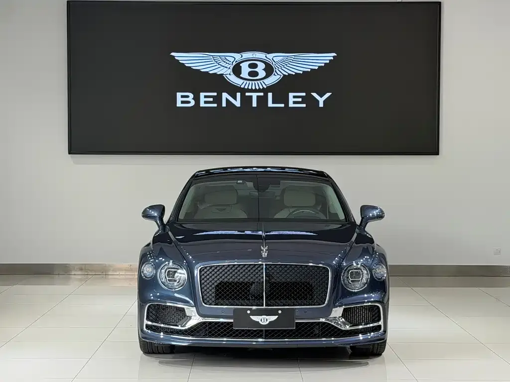 Bentley Flying Spur — фото 3