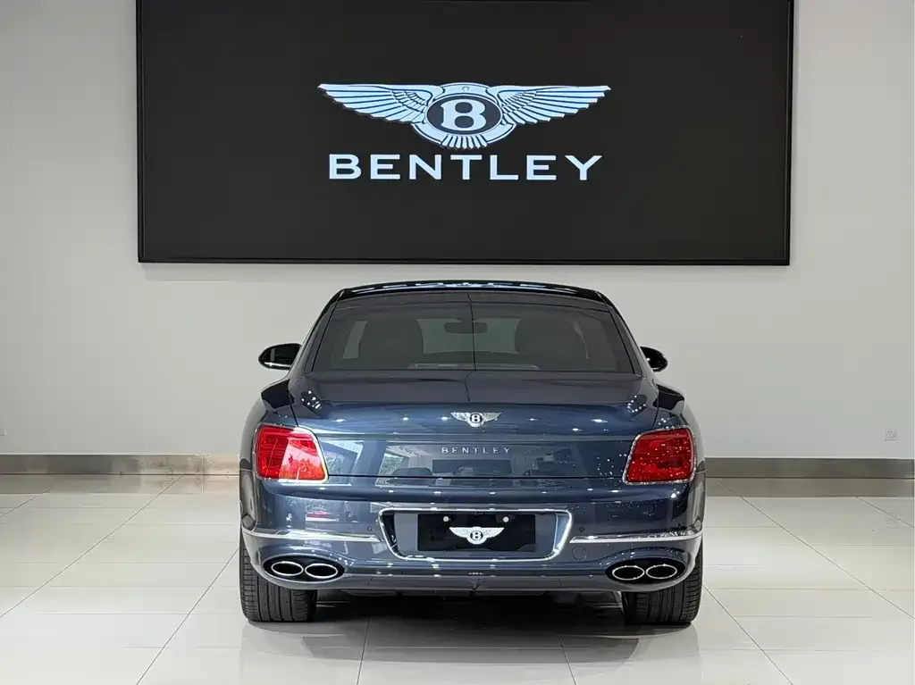 Bentley Flying Spur — фото 2