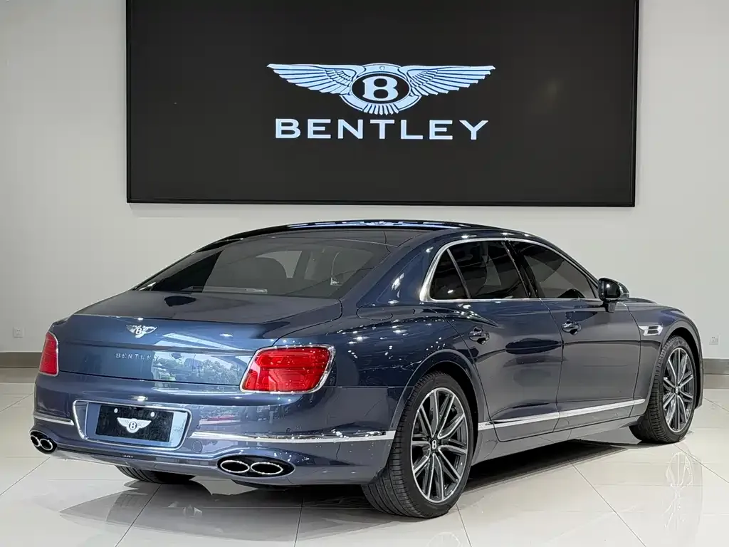 Bentley Flying Spur — фото 8