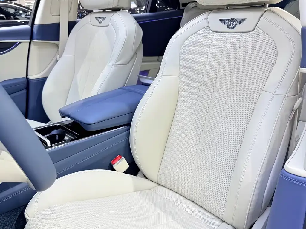 Bentley Flying Spur — фото 4