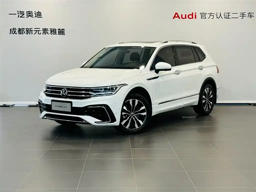 Volkswagen Tiguan L — фото 1
