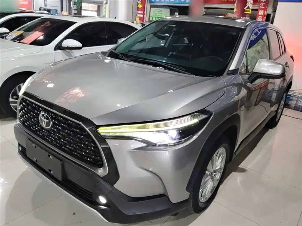 Toyota Corolla Cross — фото 1