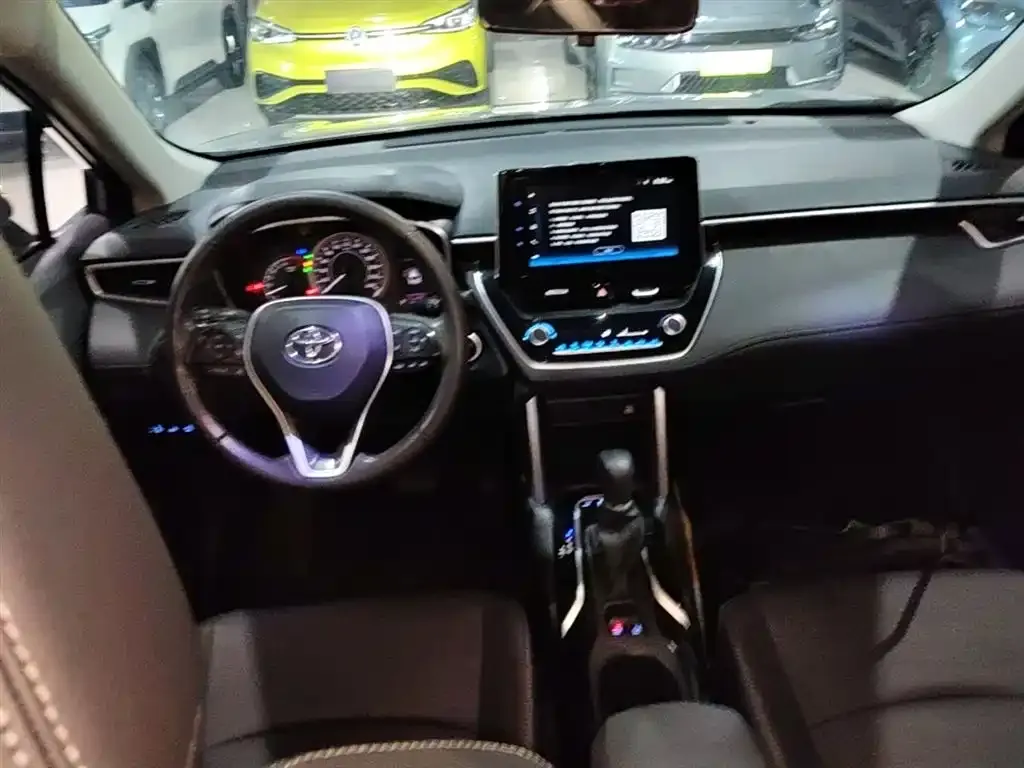 Toyota Corolla Cross — фото 4