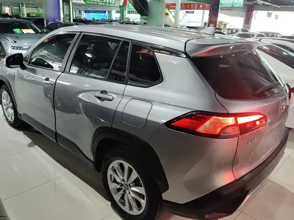 Toyota Corolla Cross — фото 7