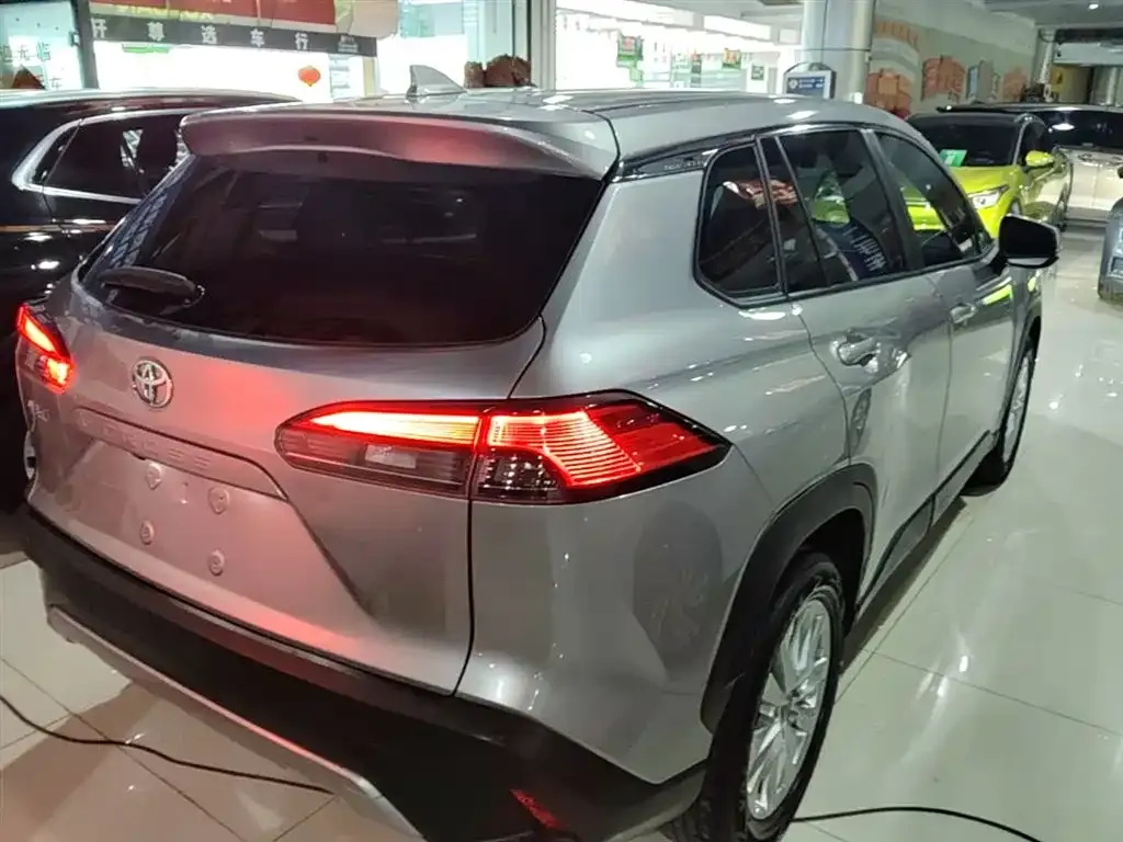 Toyota Corolla Cross — фото 3