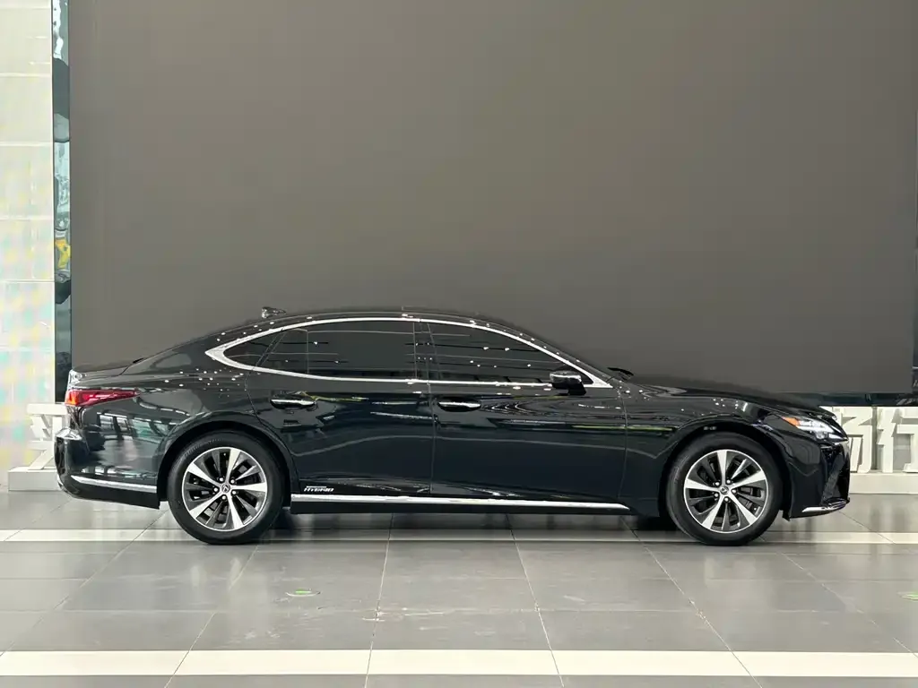 Lexus LS 2021 из CN, фото 2