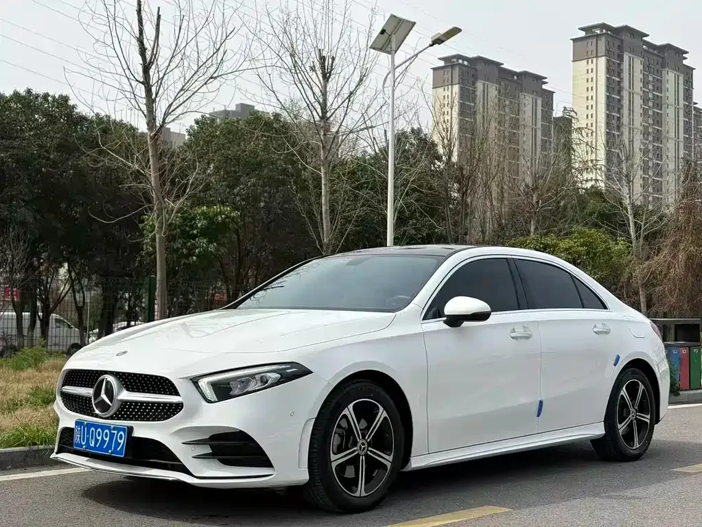 Mercedes-Benz A-Class — фото 1