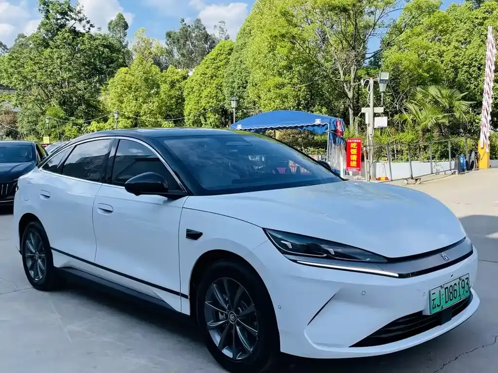BYD Qin L — фото 9