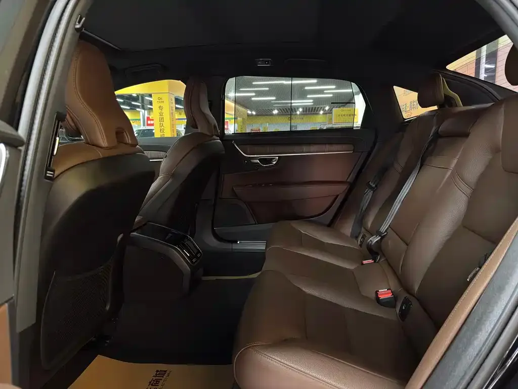 Volvo S90 2021 из CN, фото 2