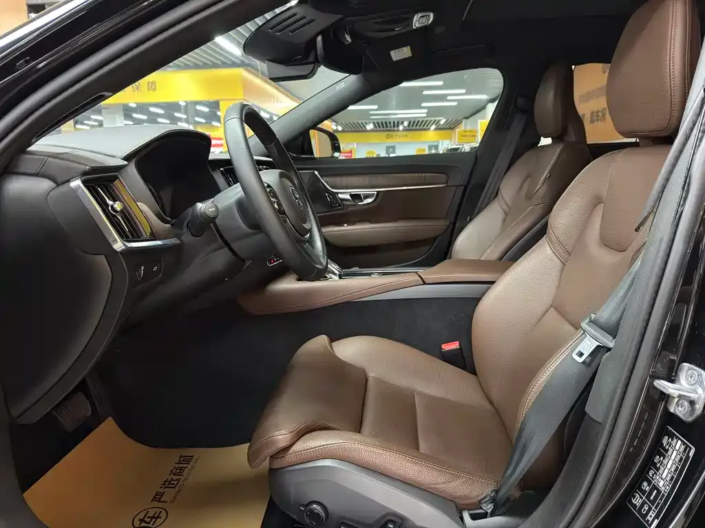 Volvo S90 2021 из CN, фото 4