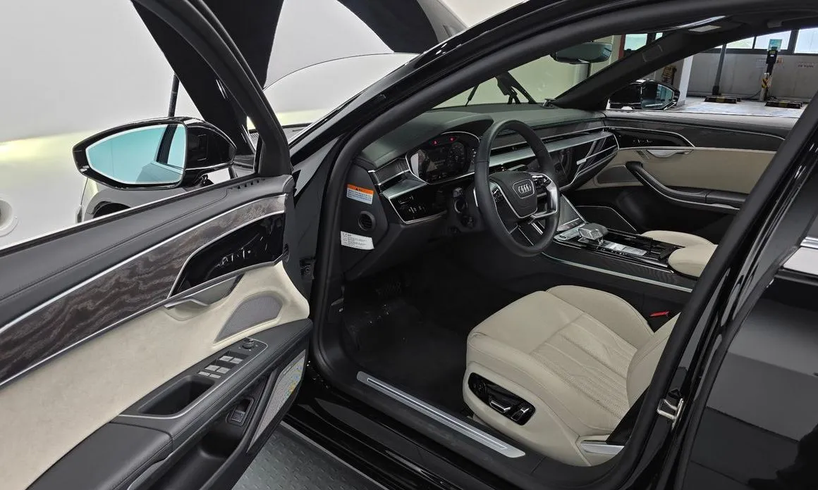 Audi A8 2023 из KR, фото 6