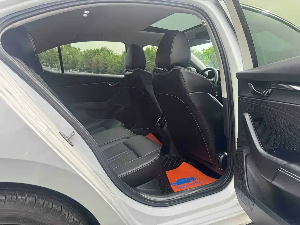 Skoda Octavia — фото 4