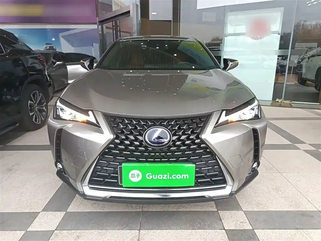 Lexus UX — фото 10