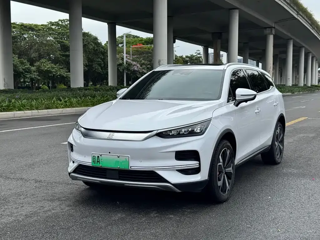 BYD Tang New Energy — фото 1