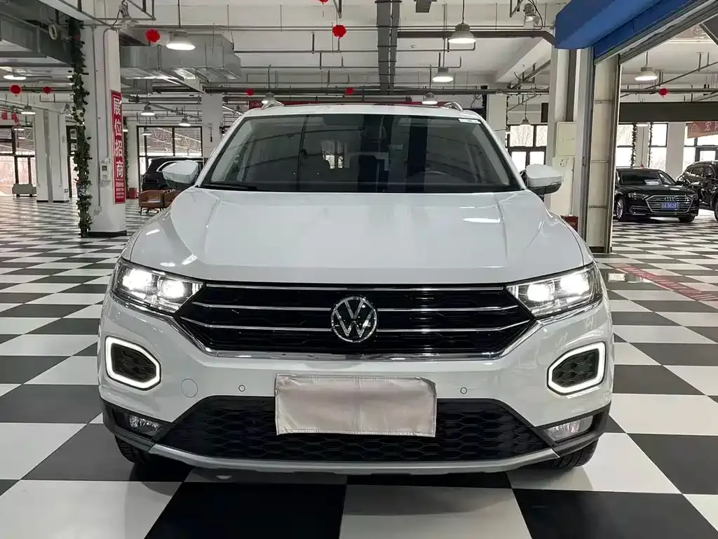 Volkswagen T-Roc — фото 4