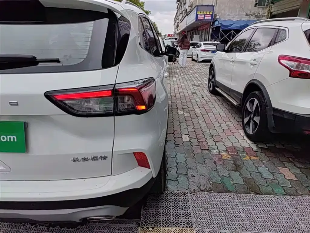Ford Escape 2025 из CN, фото 10