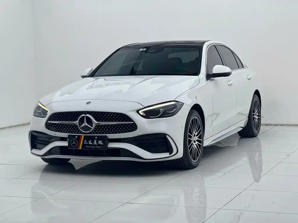 Mercedes-Benz C-Class — фото 1