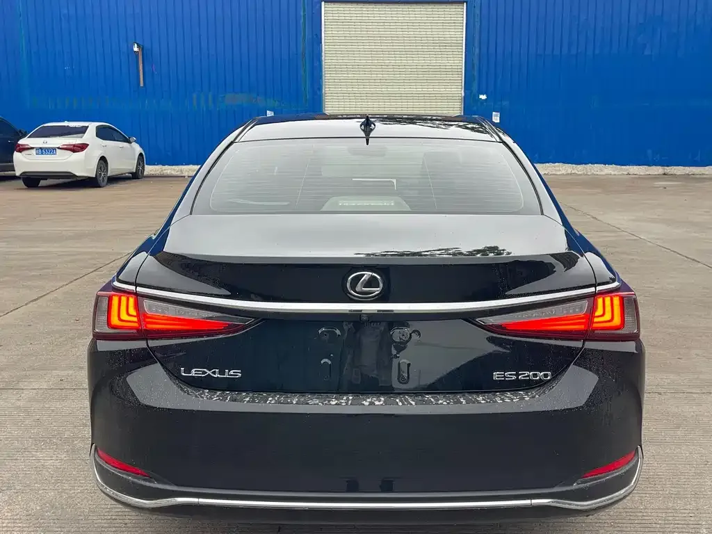 Lexus ES 2023 из CN, фото 3