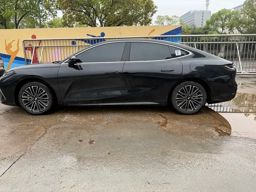 Geely Galaxy Xingyao 8 2025 из CN, фото 10