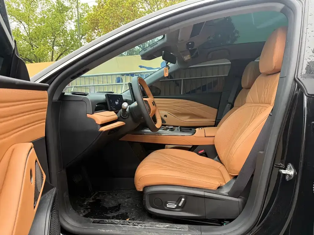 Geely Galaxy Xingyao 8 2025 из CN, фото 4