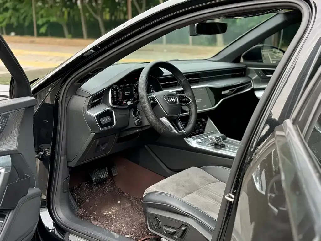 Audi A6L 2022 из CN, фото 4