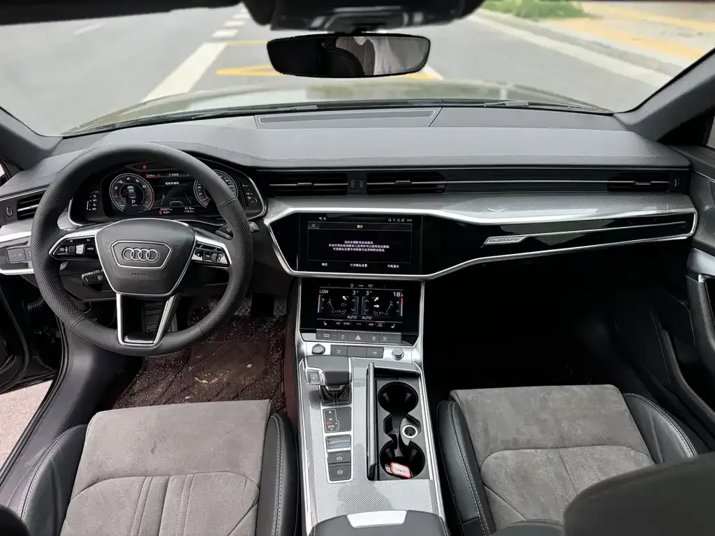 Audi A6L 2022 из CN, фото 3